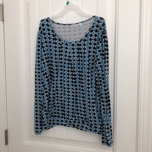 Long sleeved maternity/nursing top